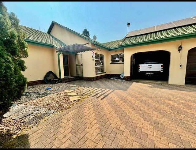 3 BEDROOM HOUSE FOR SALE IN VANDERBIJLPARK SE 3